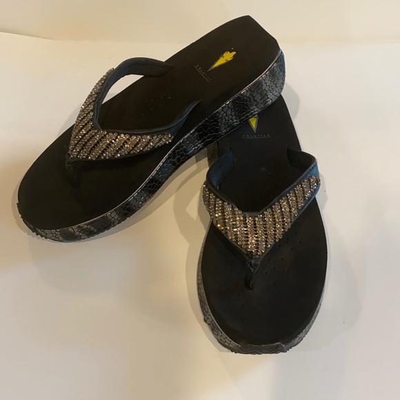Volatile sparkly flip flops size 9